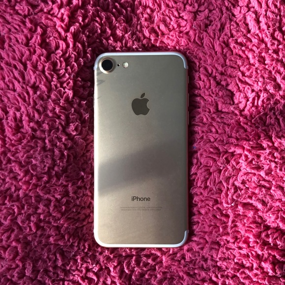GREAT CONDITION Gold iPhone 7 - Picture 3 of 6